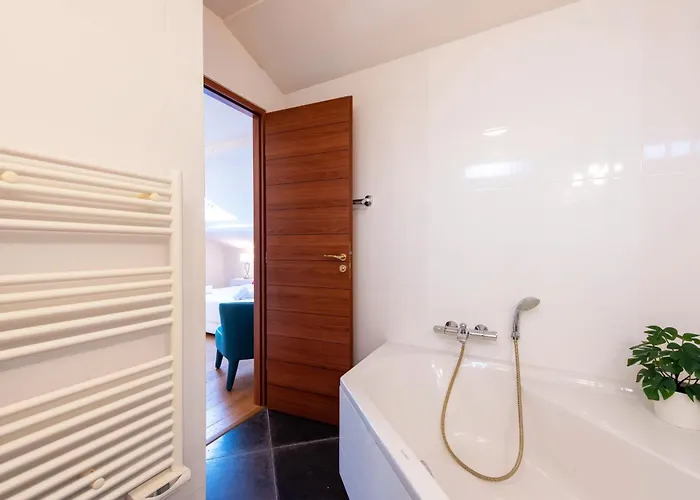 Exquisite 2-br 3 Minutes From La Croisette Канны